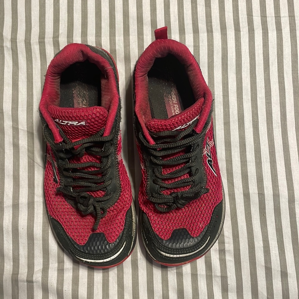Altra Intuition 1.5 Zero Drop running shoes size 7